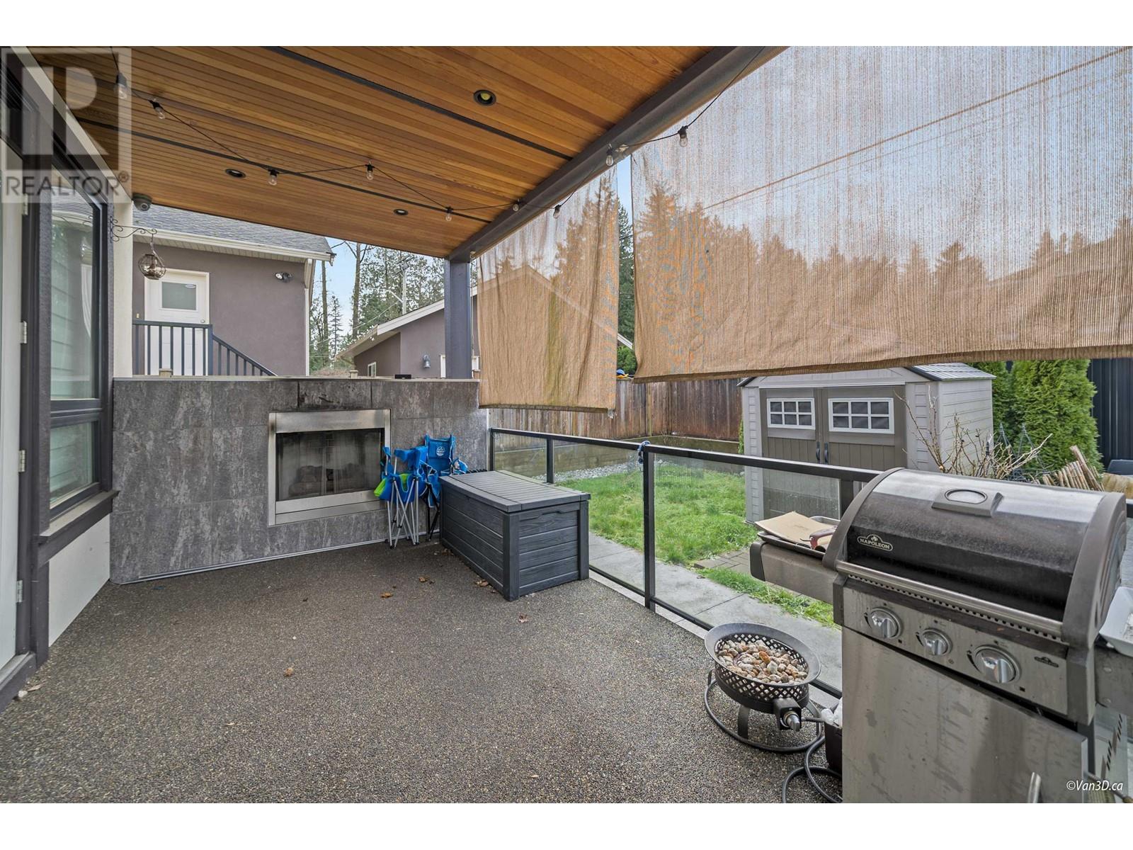 656 Blue Mountain Street, Coquitlam, British Columbia  V3J 4R6 - Photo 3 - R2982901