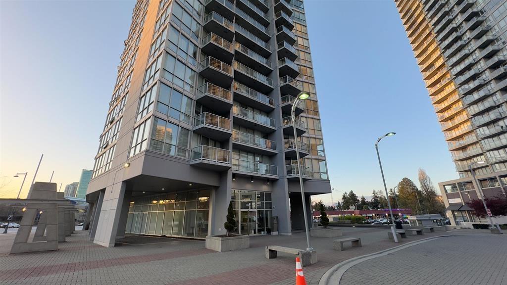 2407 13618 100 AVENUE, Surrey, British Columbia