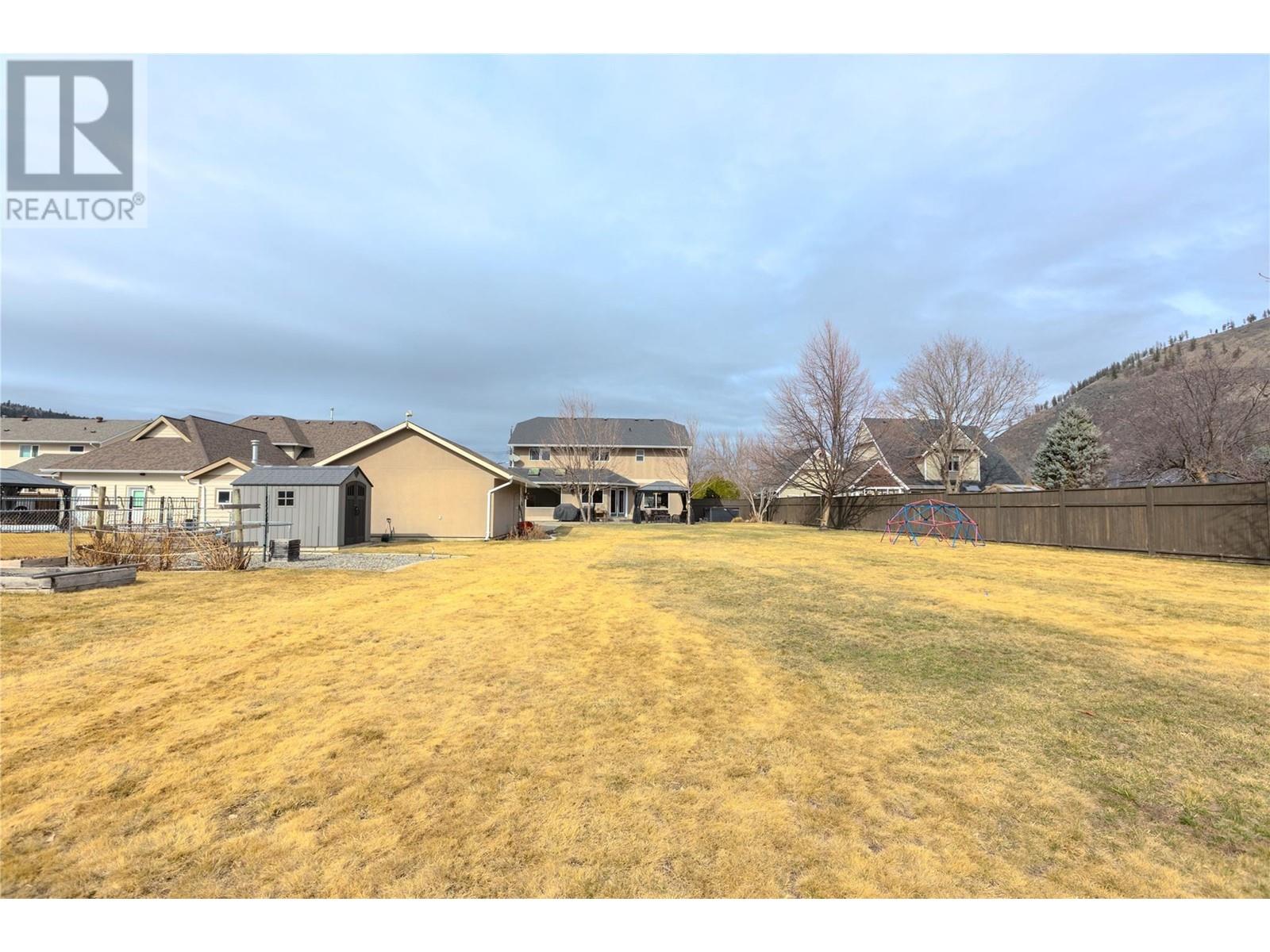 Property at 309 Armour Place image 4
