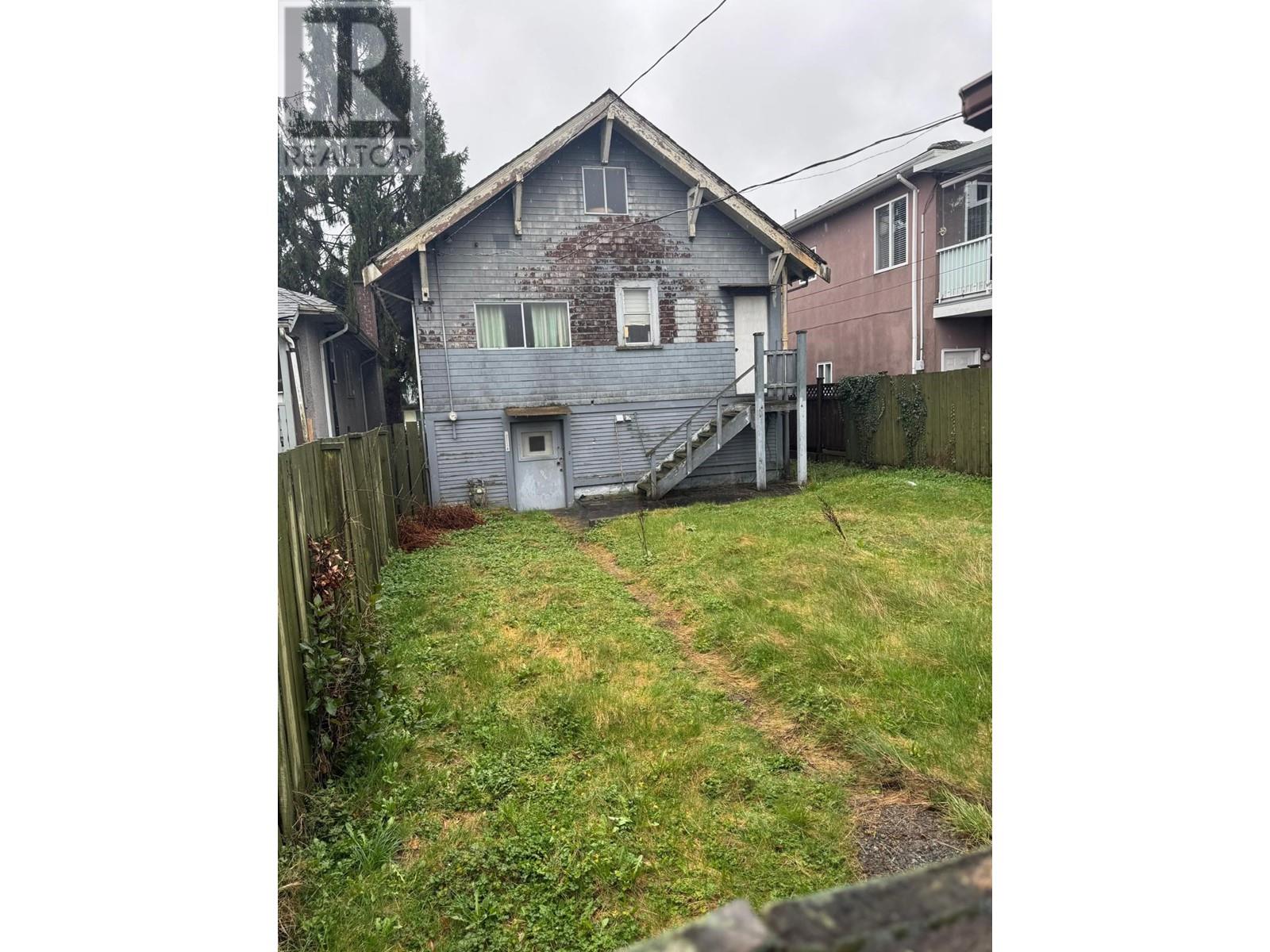 Listing Picture 17 of 17 : 2117 E 54TH AVENUE, Vancouver / 溫哥華 - 魯藝地產 Yvonne Lu Group - MLS Medallion Club Member