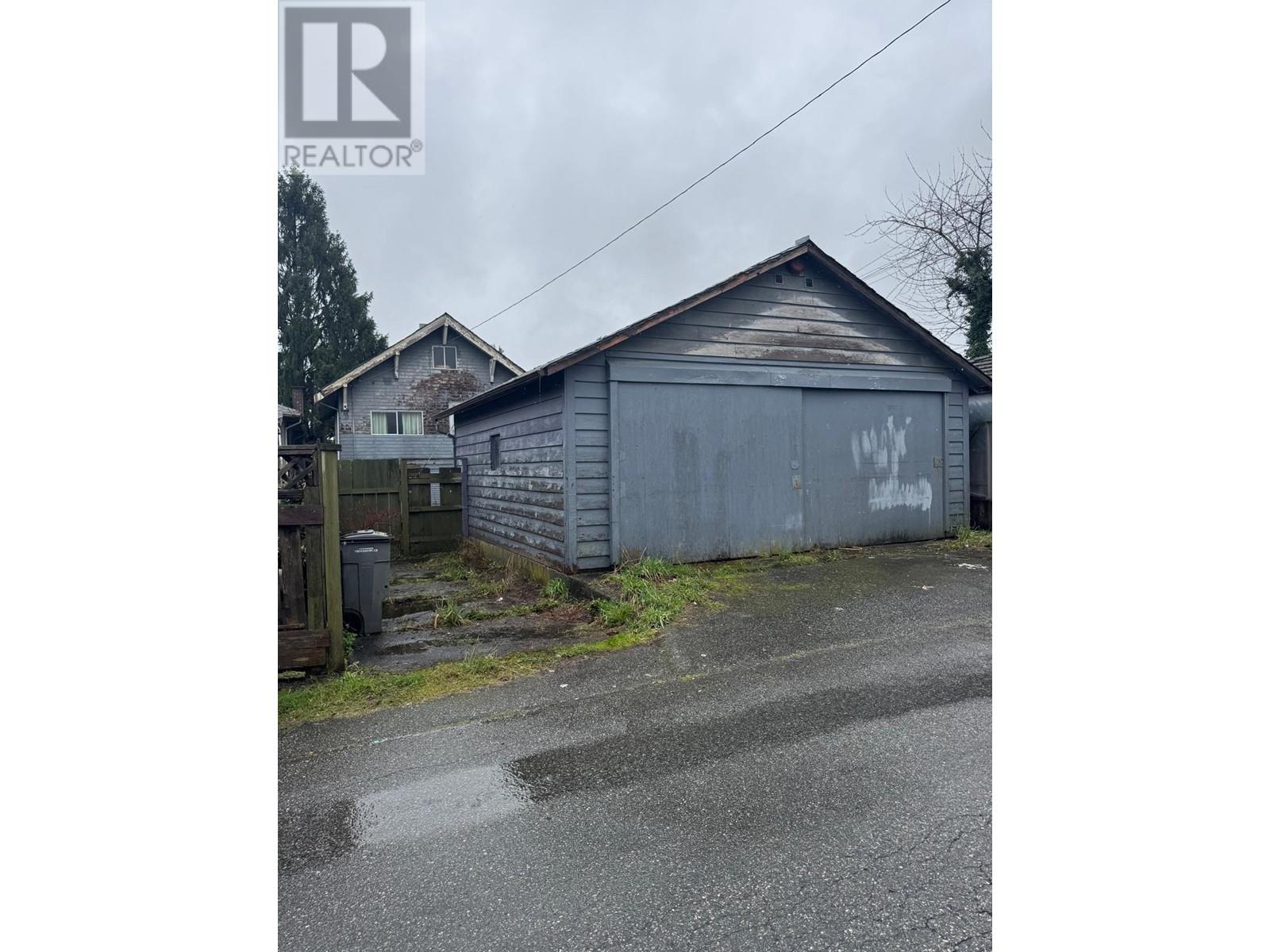 Listing Picture 4 of 17 : 2117 E 54TH AVENUE, Vancouver / 溫哥華 - 魯藝地產 Yvonne Lu Group - MLS Medallion Club Member