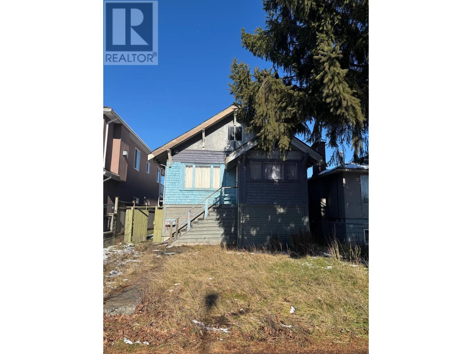 Listing Picture 15 of 17 : 2117 E 54TH AVENUE, Vancouver / 溫哥華 - 魯藝地產 Yvonne Lu Group - MLS Medallion Club Member