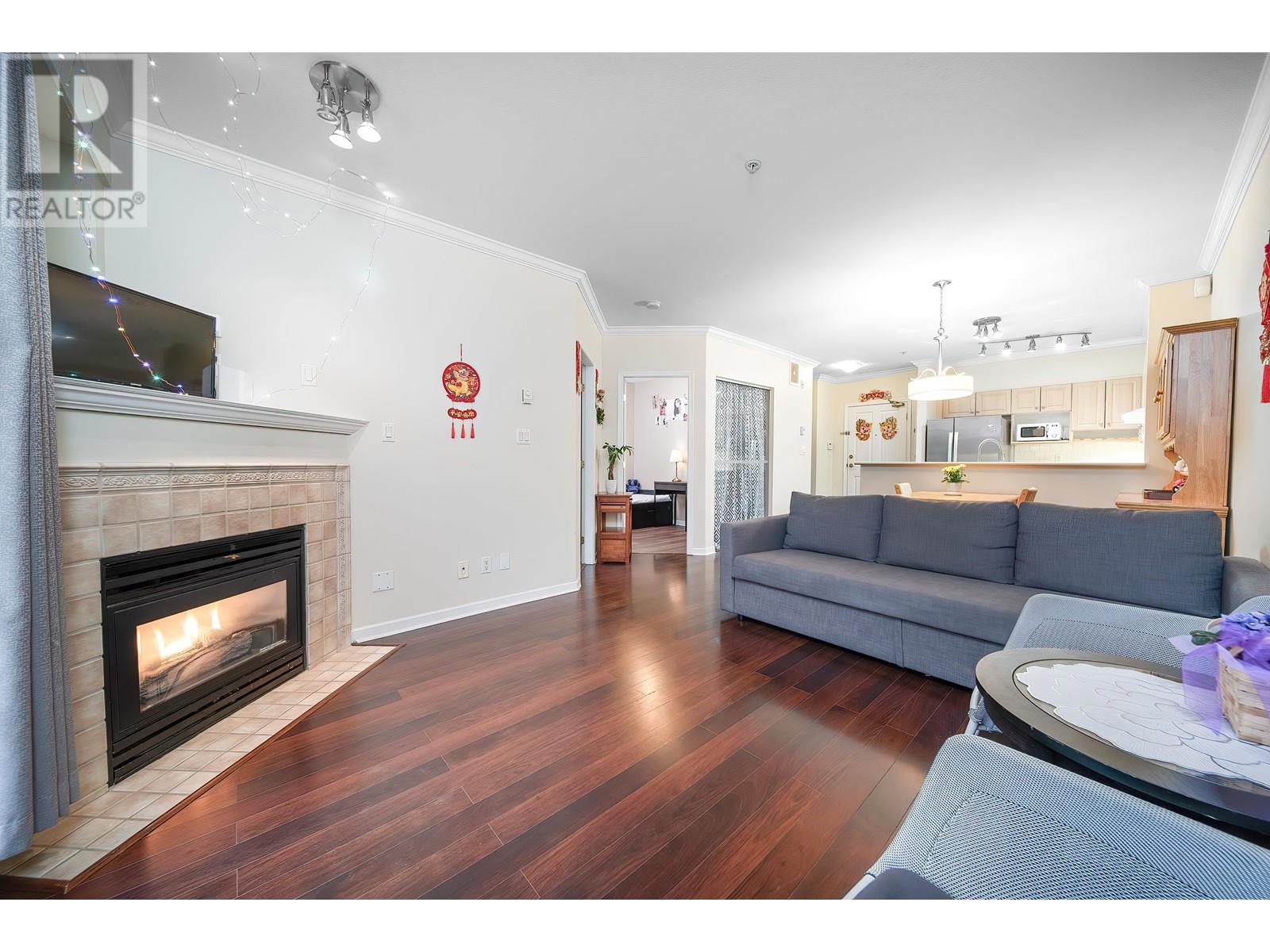 210 3629 DEERCREST DRIVE, vancouver, British Columbia