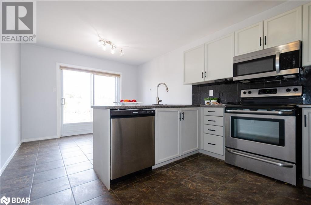 26 Ingram Court, Barrie, Ontario  L4N 7B9 - Photo 7 - 40709918