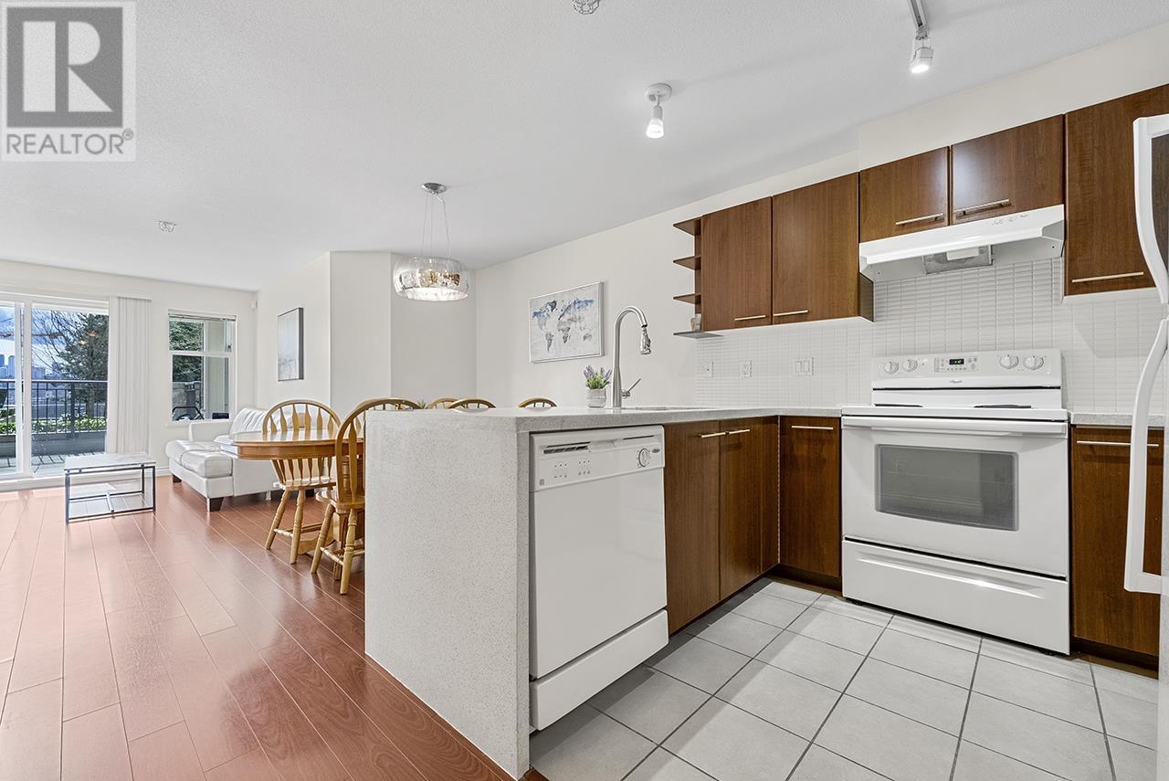 108 4833 Brentwood Drive, Burnaby, British Columbia  V5C 0C3 - Photo 4 - R2978515
