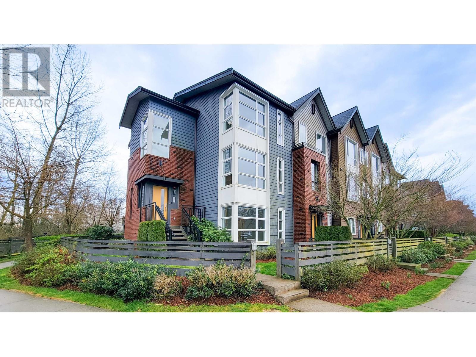 111 2380 Ranger Lane, Port Coquitlam, British Columbia  V3B 0M4 - Photo 2 - R2982956