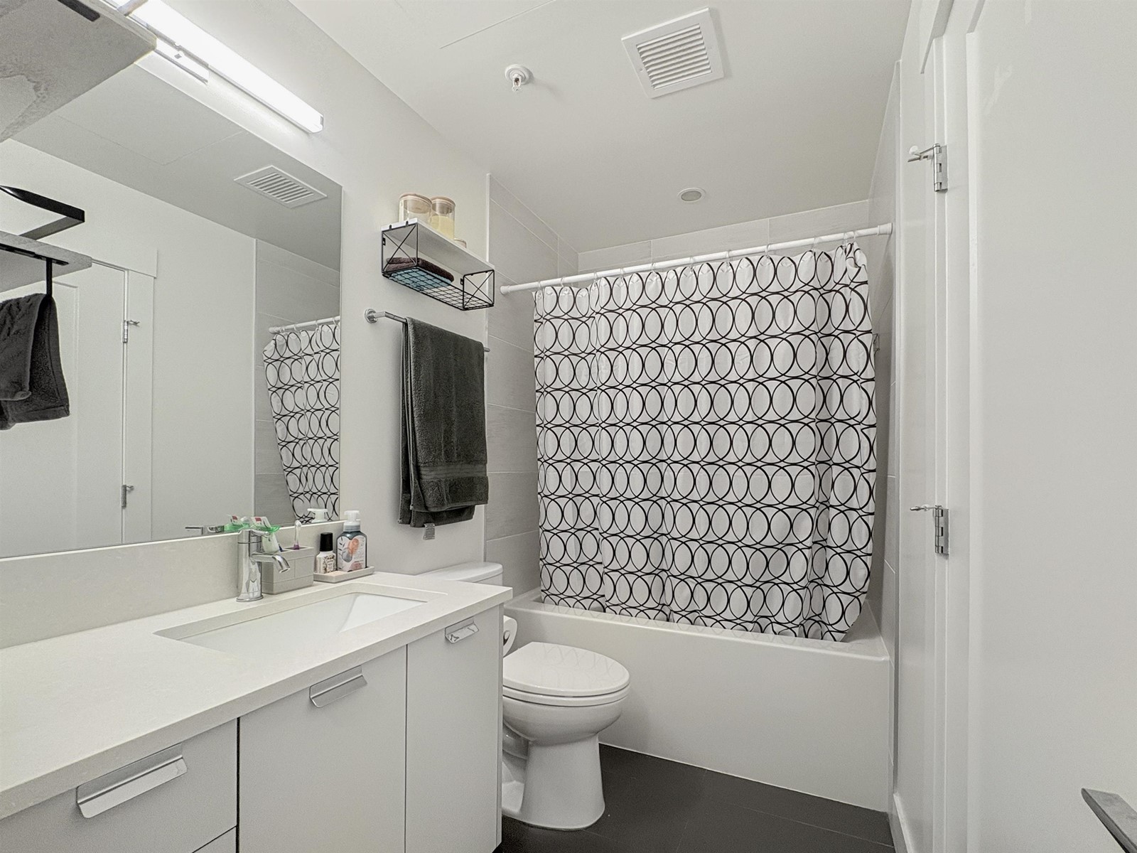 A417 20727 Willoughby Town Centre Drive, Langley, British Columbia  V2Y 3N1 - Photo 8 - R2977885
