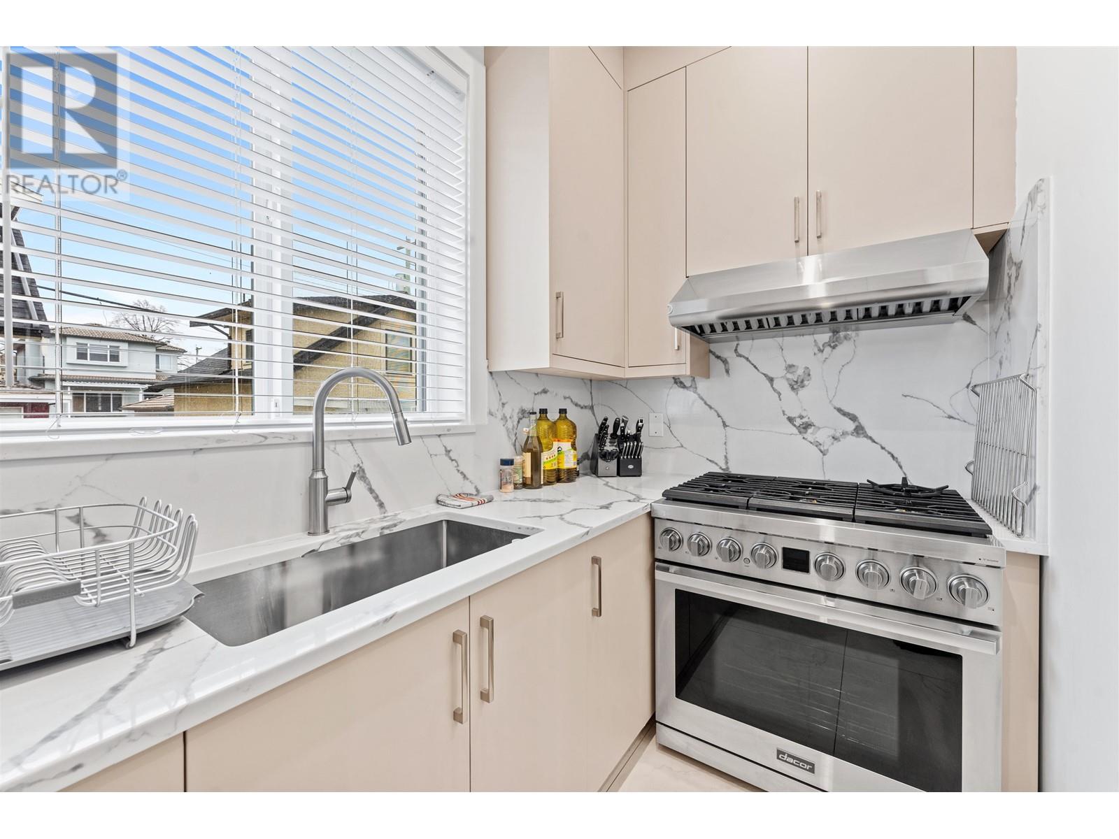 2719 E 46th Avenue, Vancouver, British Columbia  V5S 1A6 - Photo 13 - R2983001