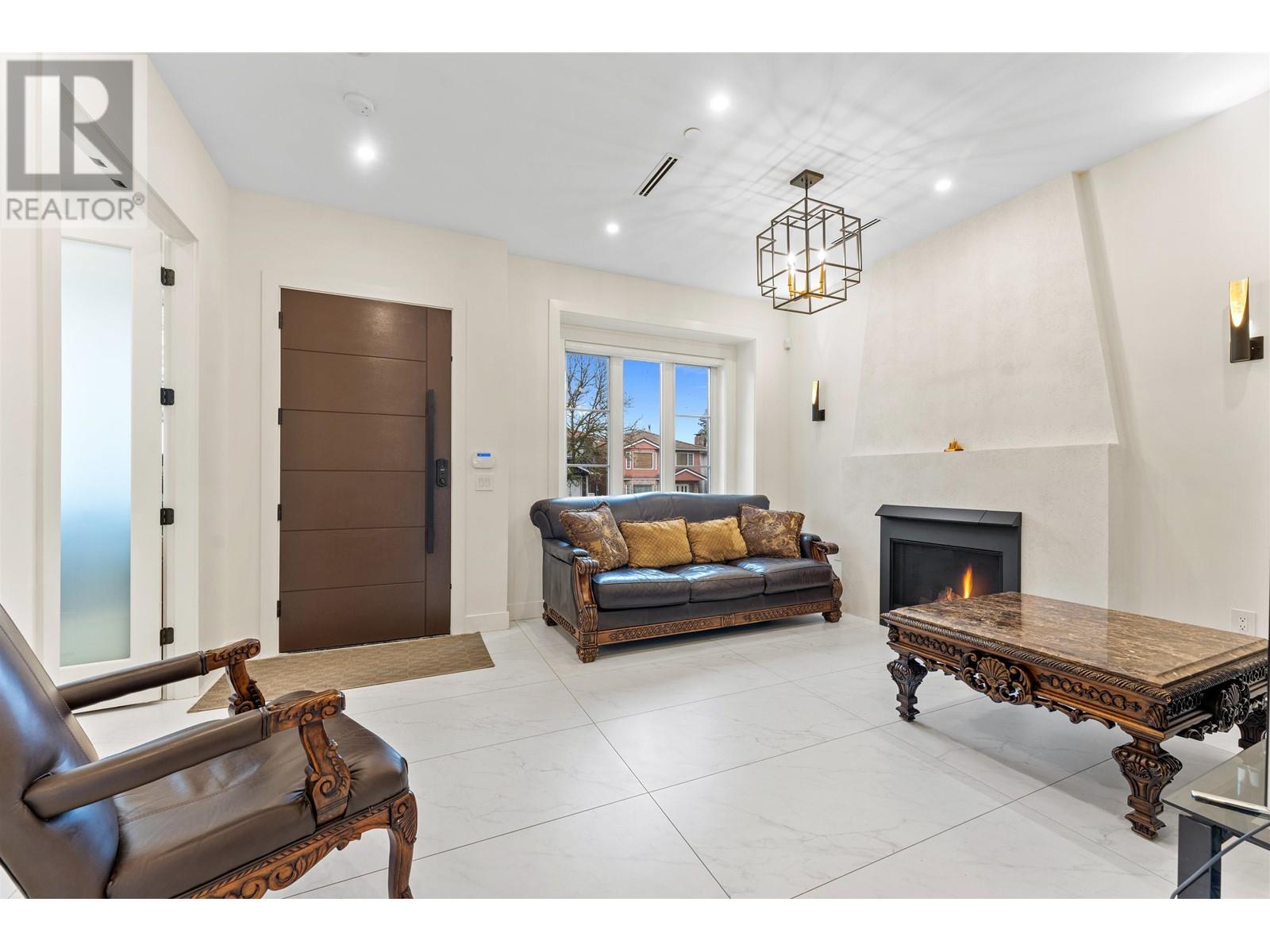 2719 E 46th Avenue, Vancouver, British Columbia  V5S 1A6 - Photo 6 - R2983001