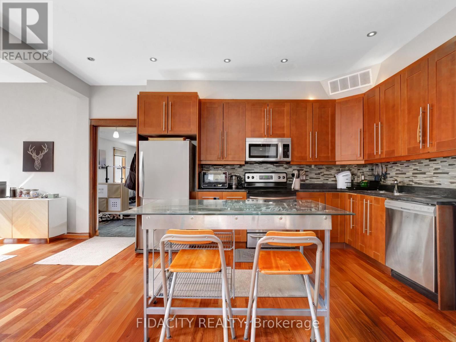 Property at 296 ROYAL AVENUE image 5
