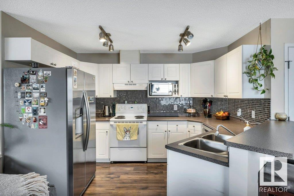 Property at 8624 173 AV NW image 4