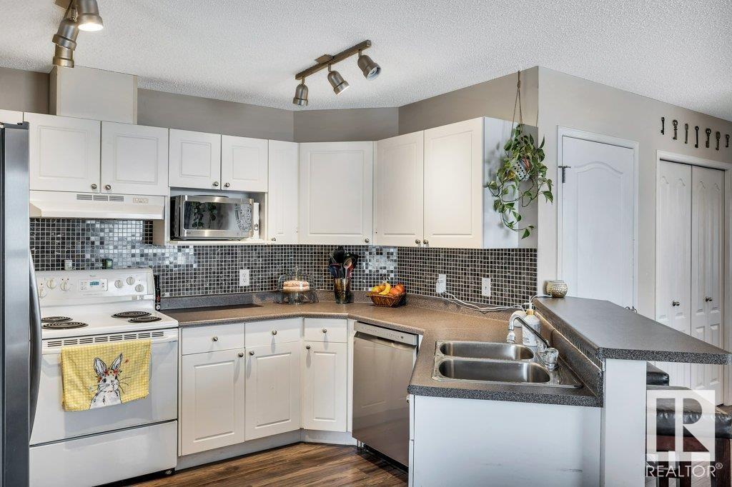 Property at 8624 173 AV NW image 5