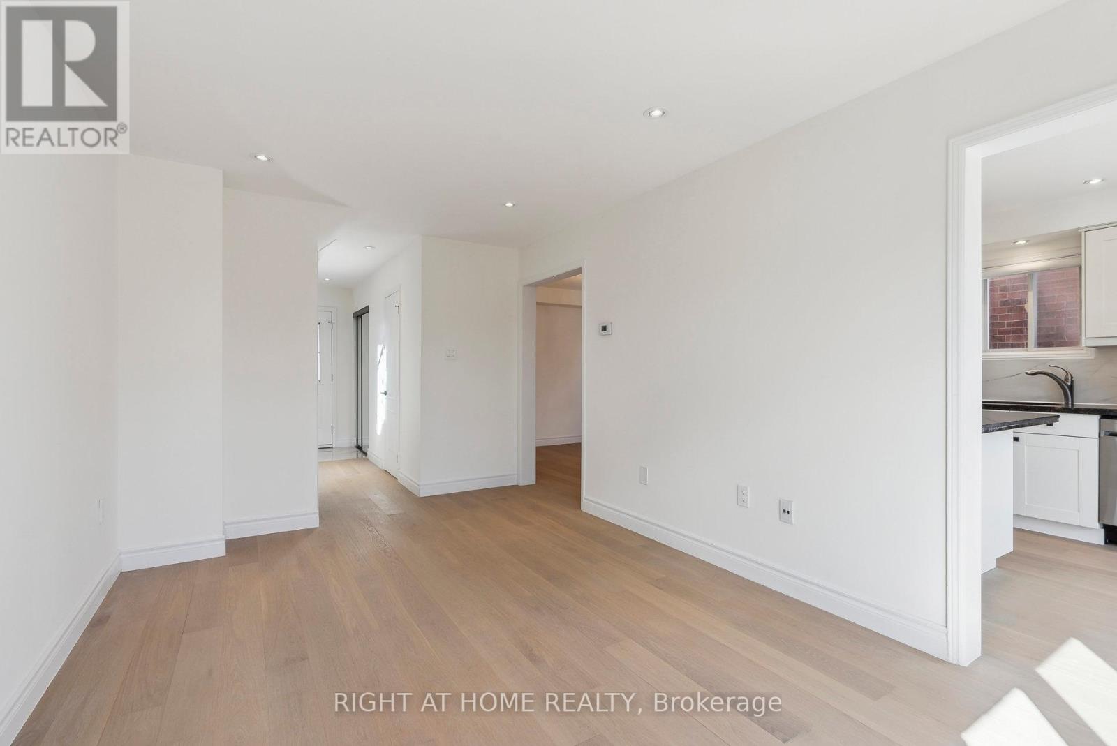 45 Bayel Crescent, Richmond Hill, Ontario  L4S 1C3 - Photo 8 - N12046732