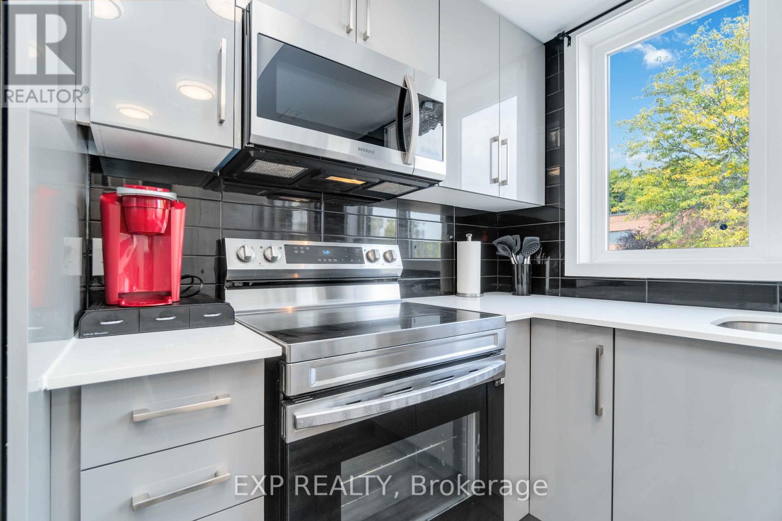312 - 6065 Mcleod Road N, Niagara Falls, Ontario  L2G 0Z7 - Photo 7 - X12046700
