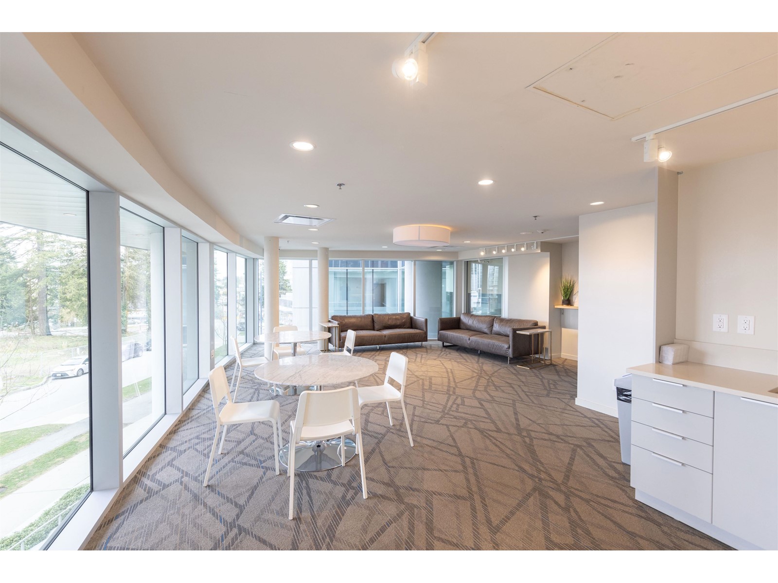 2704 13308 Central Avenue, Surrey, British Columbia  V3T 0M4 - Photo 15 - R2973029