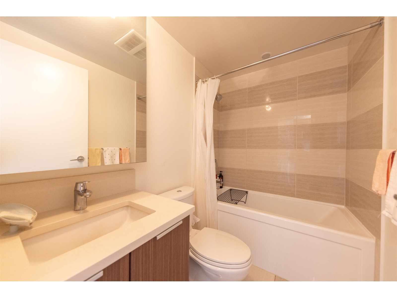 2704 13308 Central Avenue, Surrey, British Columbia  V3T 0M4 - Photo 30 - R2973029