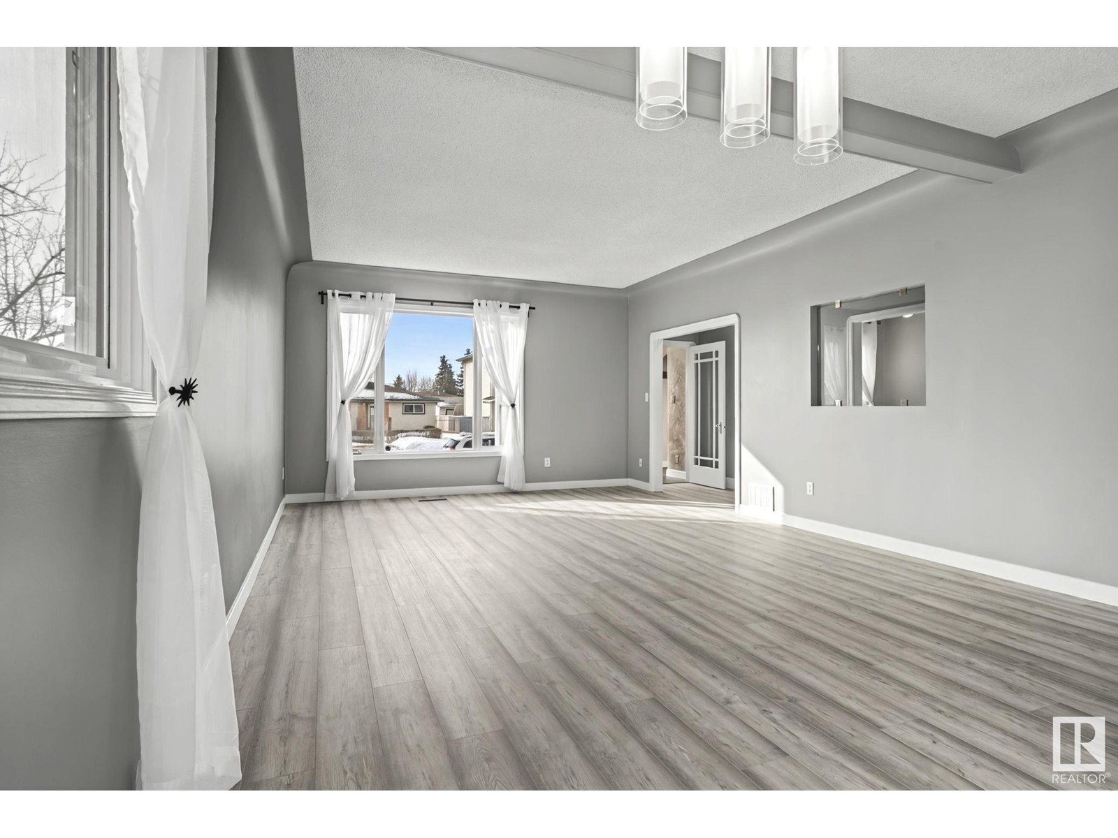 Property at 7204 78 AV NW image 4