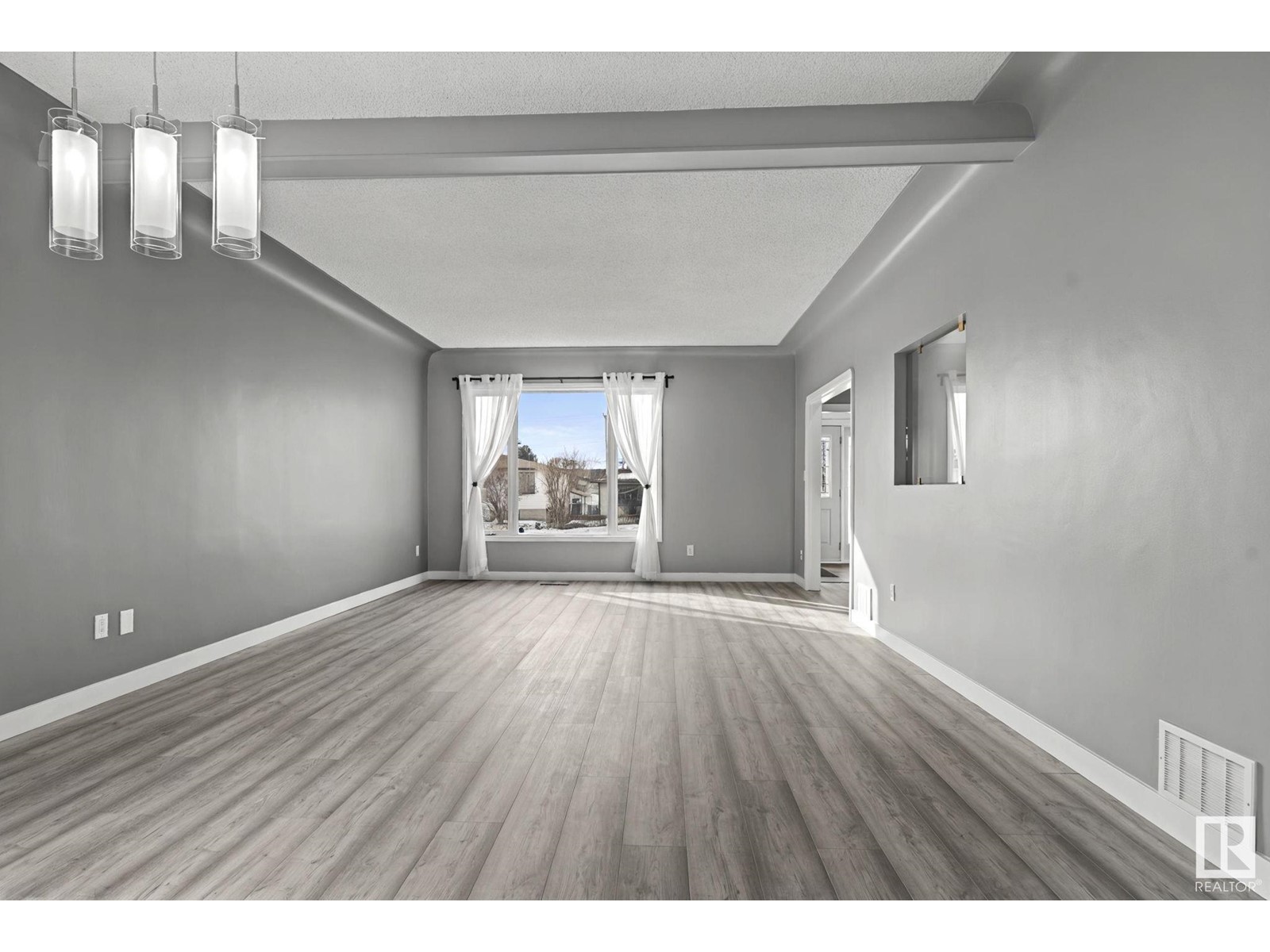 Property at 7204 78 AV NW image 5