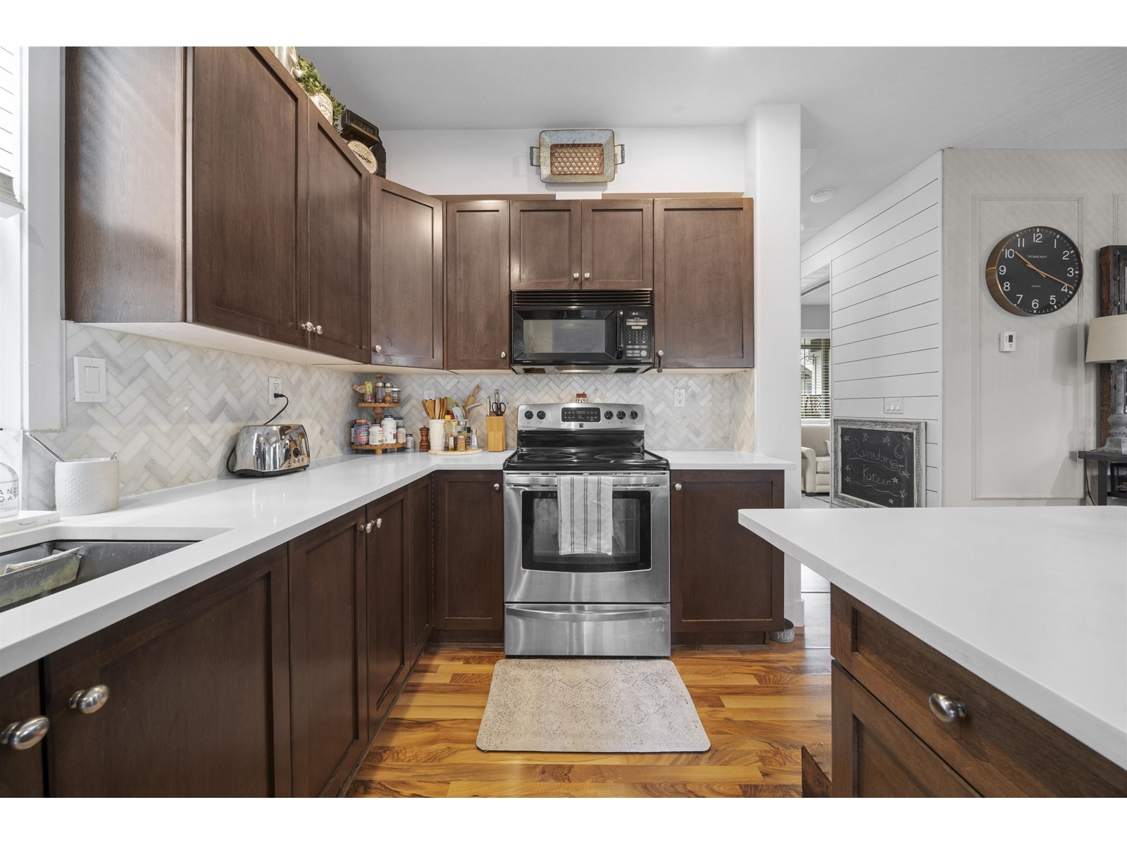 Property at 16547 60TH AVENUE image 4