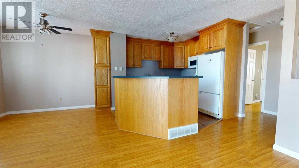 109 Sitka Drive, Fort Mcmurray, Alberta  T9H 3C1 - Photo 5 - A2206494