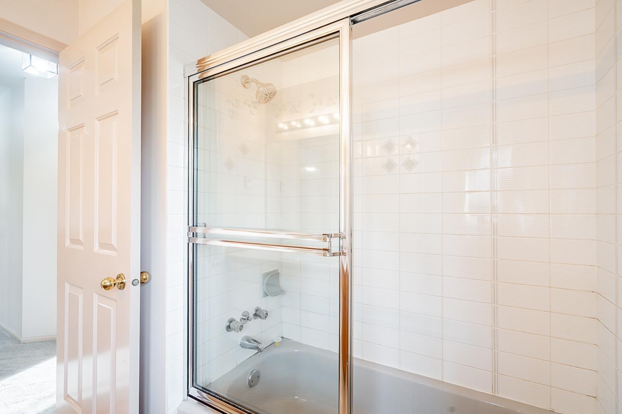 13830 20 Avenue, Surrey, British Columbia  V4A 1Z9 - Photo 32 - R2981858