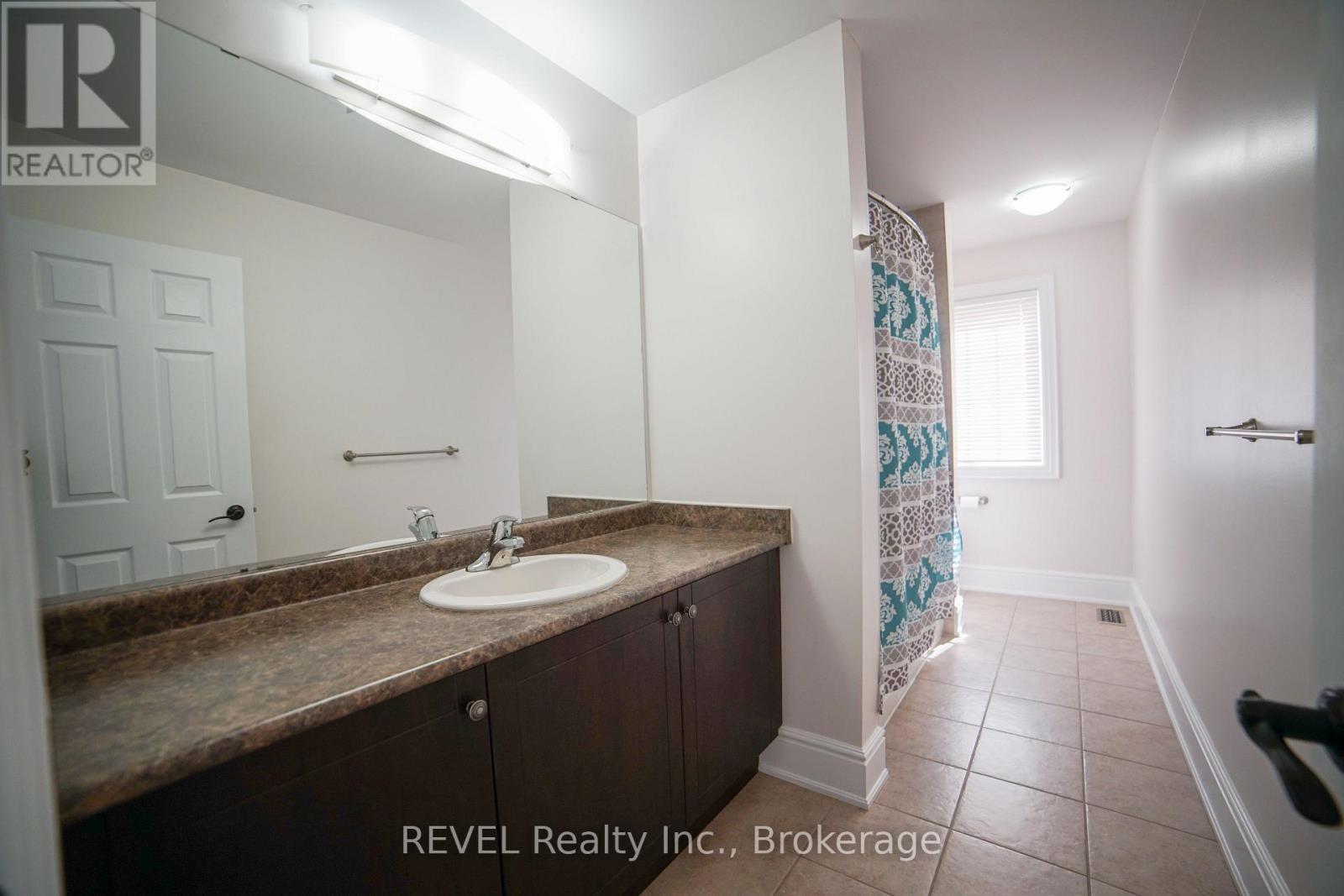 8373 Sweet Chestnut Drive, Niagara Falls, Ontario  L2H 0N2 - Photo 32 - X12046795