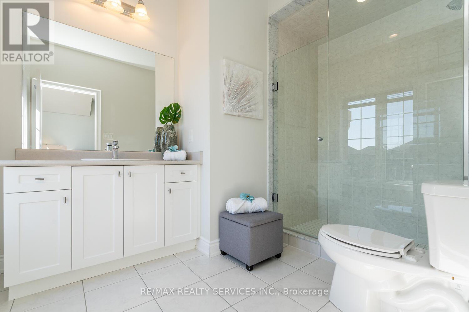 945 Pondcliffe Court, Kitchener, Ontario  N2R 0M9 - Photo 42 - X12046837