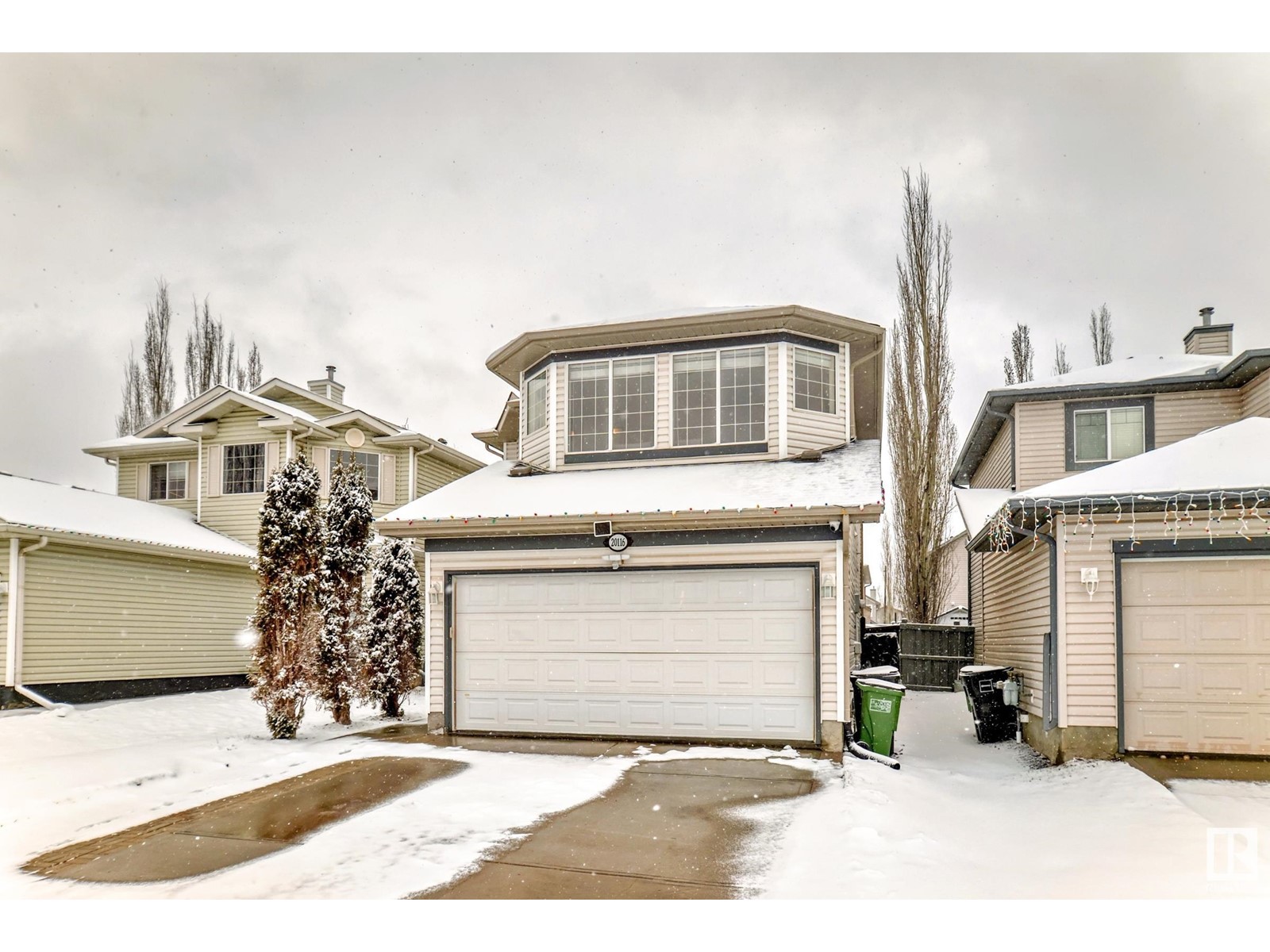 Property at 20116 46 AV NW image 3