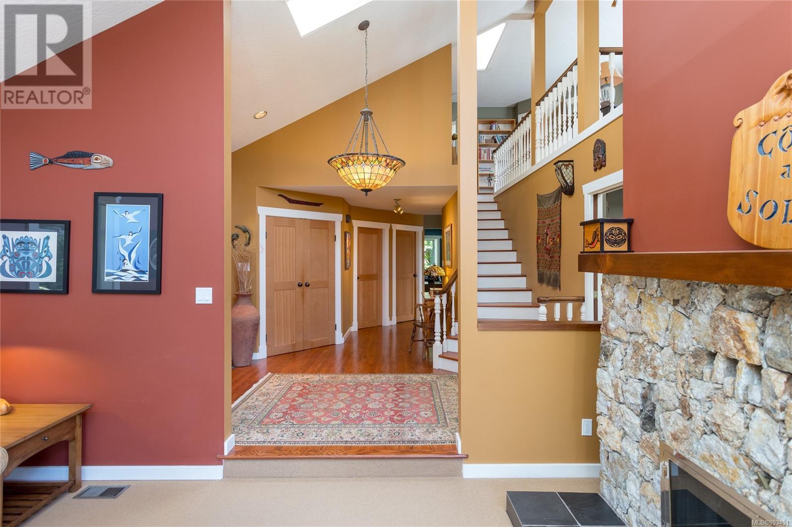 Property at 585 Norris Rd image 2
