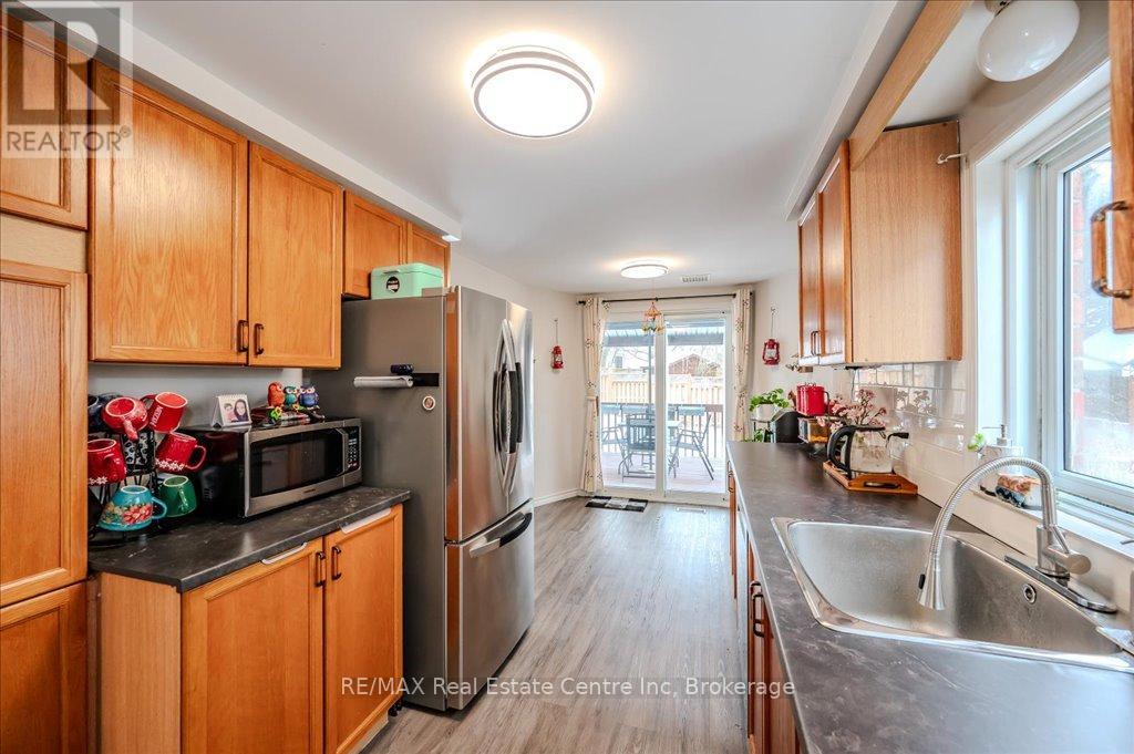 425 Exmoor Street, Waterloo, Ontario  N2K 3X5 - Photo 15 - X12046899