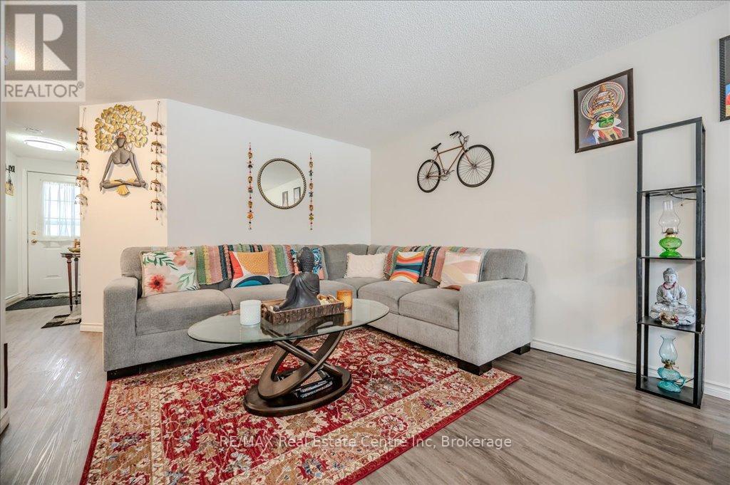 425 Exmoor Street, Waterloo, Ontario  N2K 3X5 - Photo 9 - X12046899