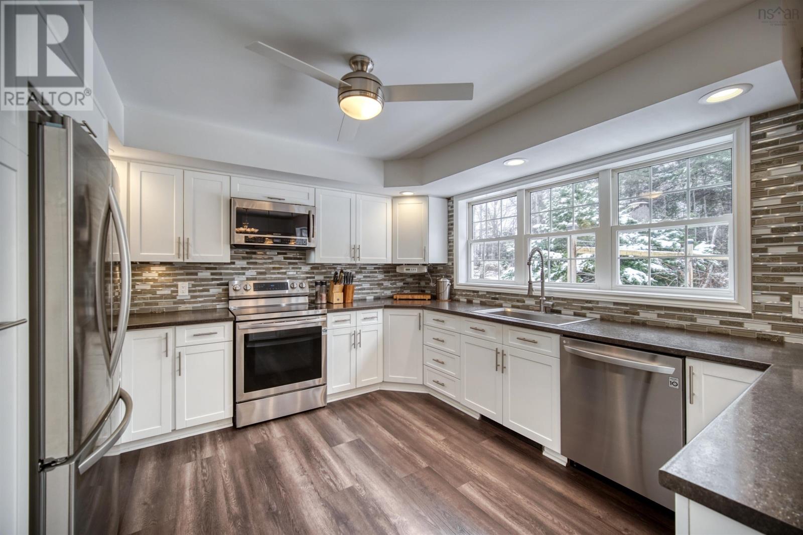 15 Jordan Street, New Minas, Nova Scotia  B4N 5M9 - Photo 12 - 202506039