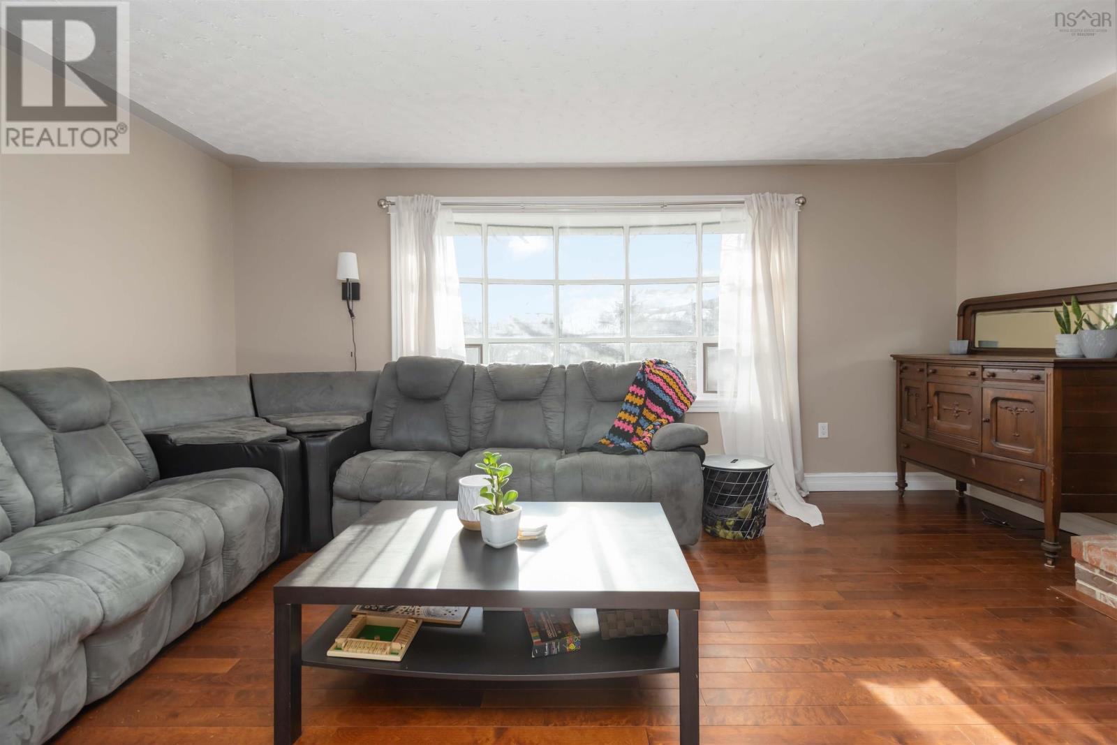 43 Bell Street, Lake Echo, Nova Scotia  B3E 1N3 - Photo 3 - 202506040