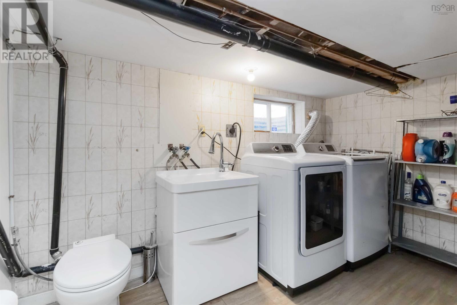 43 Bell Street, Lake Echo, Nova Scotia  B3E 1N3 - Photo 35 - 202506040