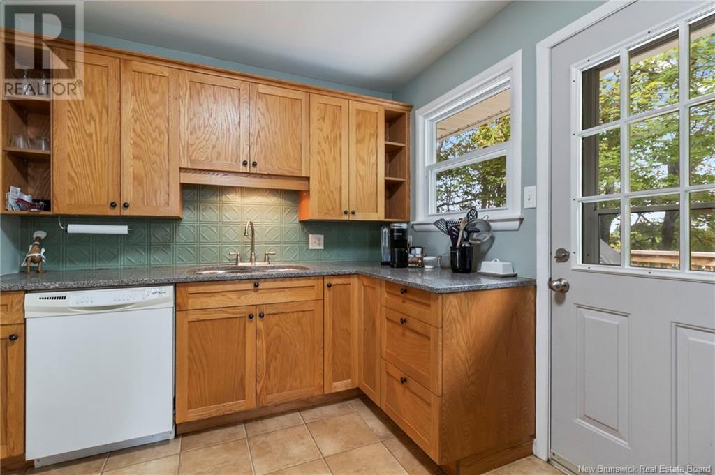 Property at 216 Canterbury Avenue image 5