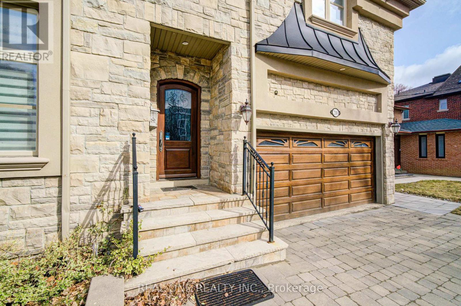 Property at 210 MAPLEHURST AVENUE image 3
