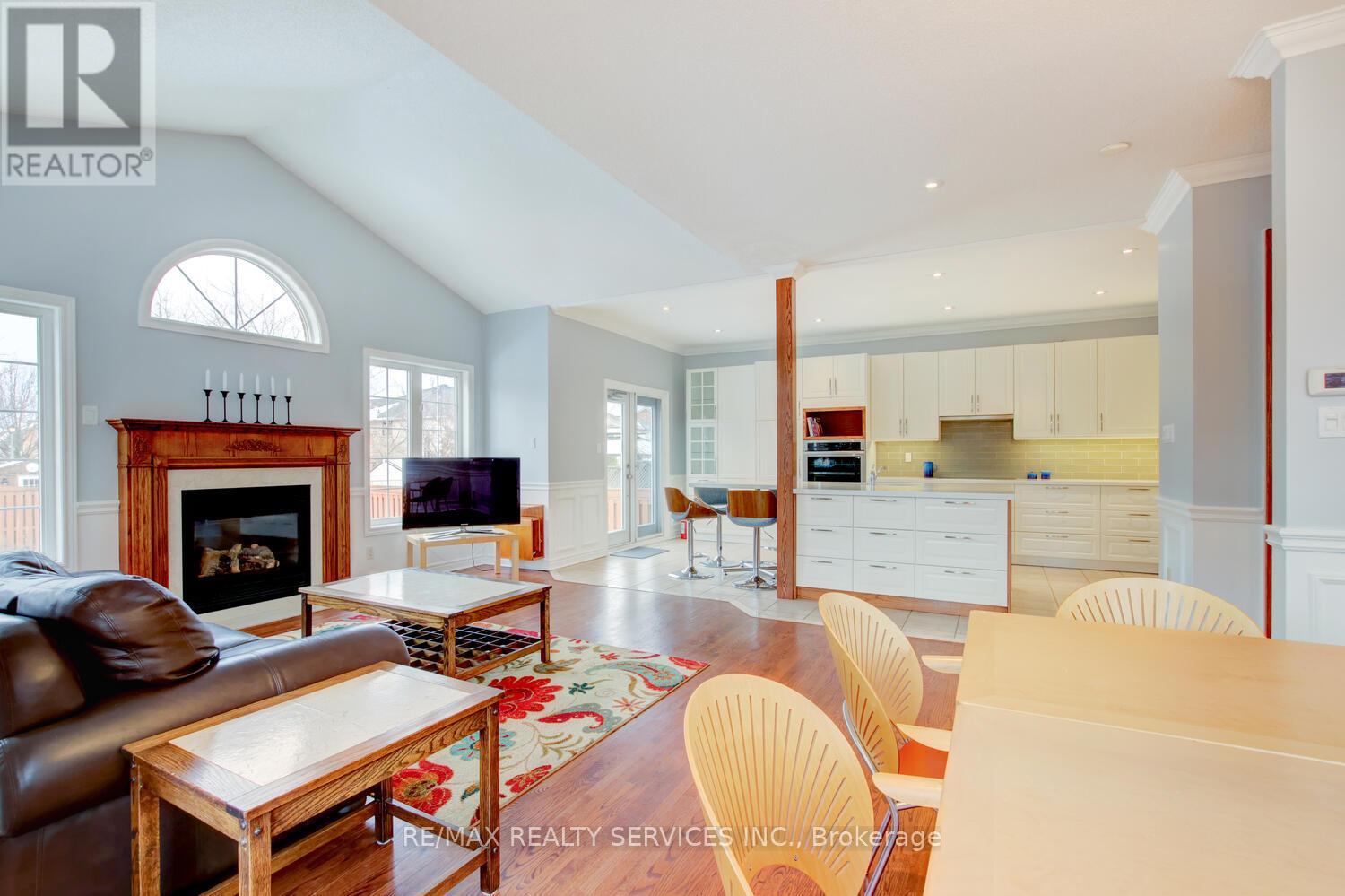 9 English Rose Lane, Caledon, Ontario  L7E 2N5 - Photo 16 - W12046917