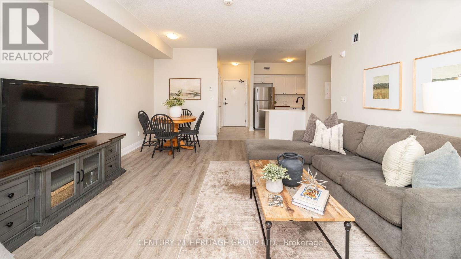 Property at 207 - 54 KODA STREET image 1