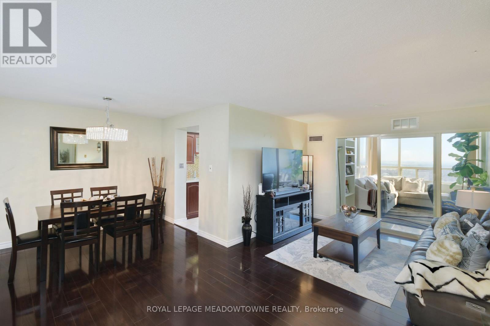 Property at 2110 - 30 MALTA AVENUE image 4