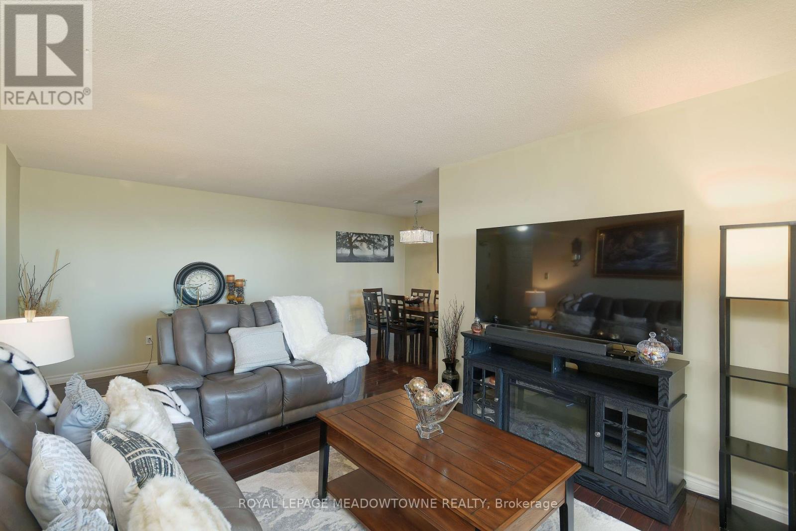 Property at 2110 - 30 MALTA AVENUE image 5