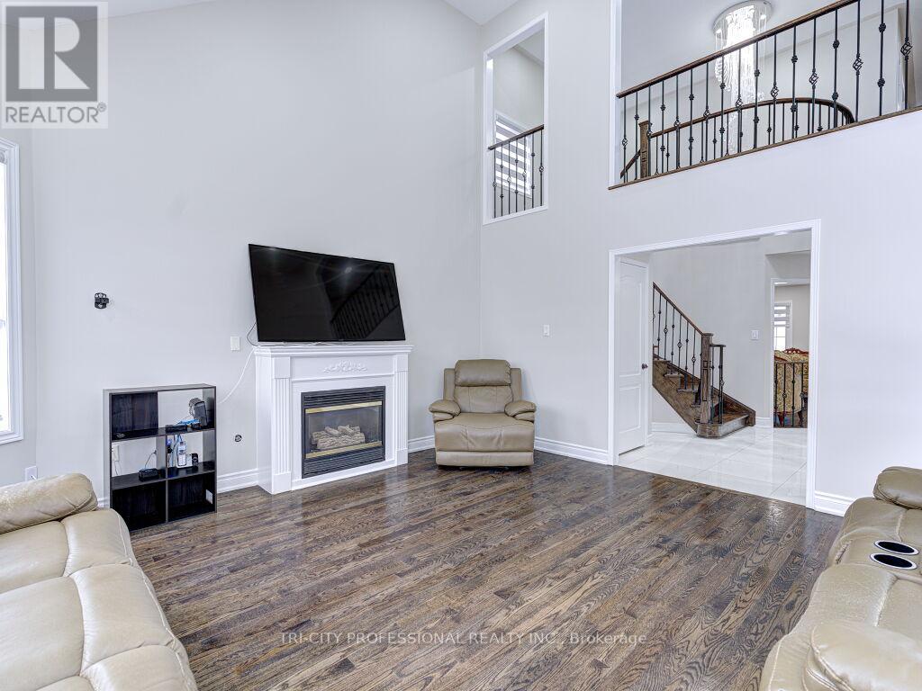 40 Brinkley Drive, Brampton, Ontario  L7A 1G9 - Photo 13 - W12046939