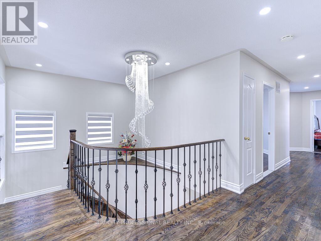 40 Brinkley Drive, Brampton, Ontario  L7A 1G9 - Photo 17 - W12046939