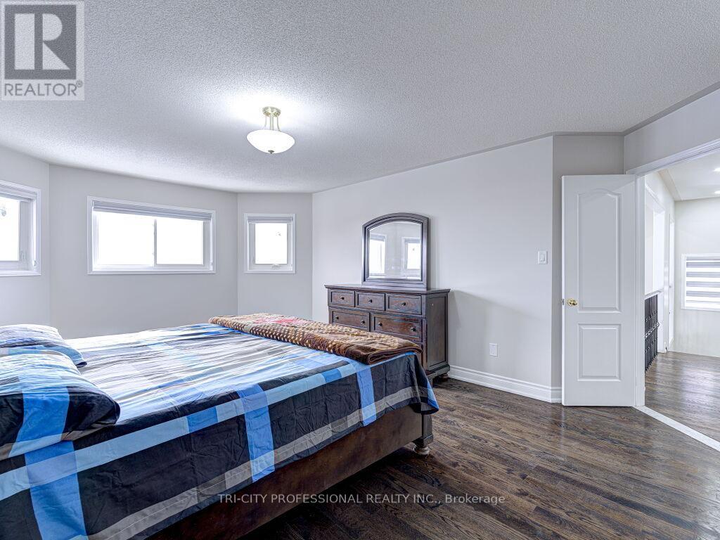 40 Brinkley Drive, Brampton, Ontario  L7A 1G9 - Photo 18 - W12046939