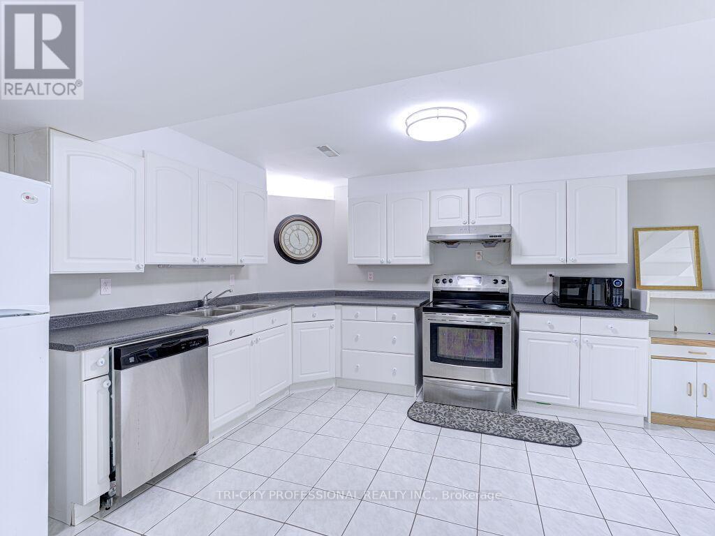 40 Brinkley Drive, Brampton, Ontario  L7A 1G9 - Photo 27 - W12046939