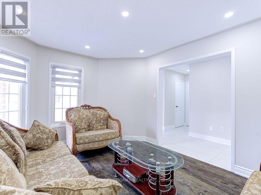 Property at 40 BRINKLEY DRIVE image 4