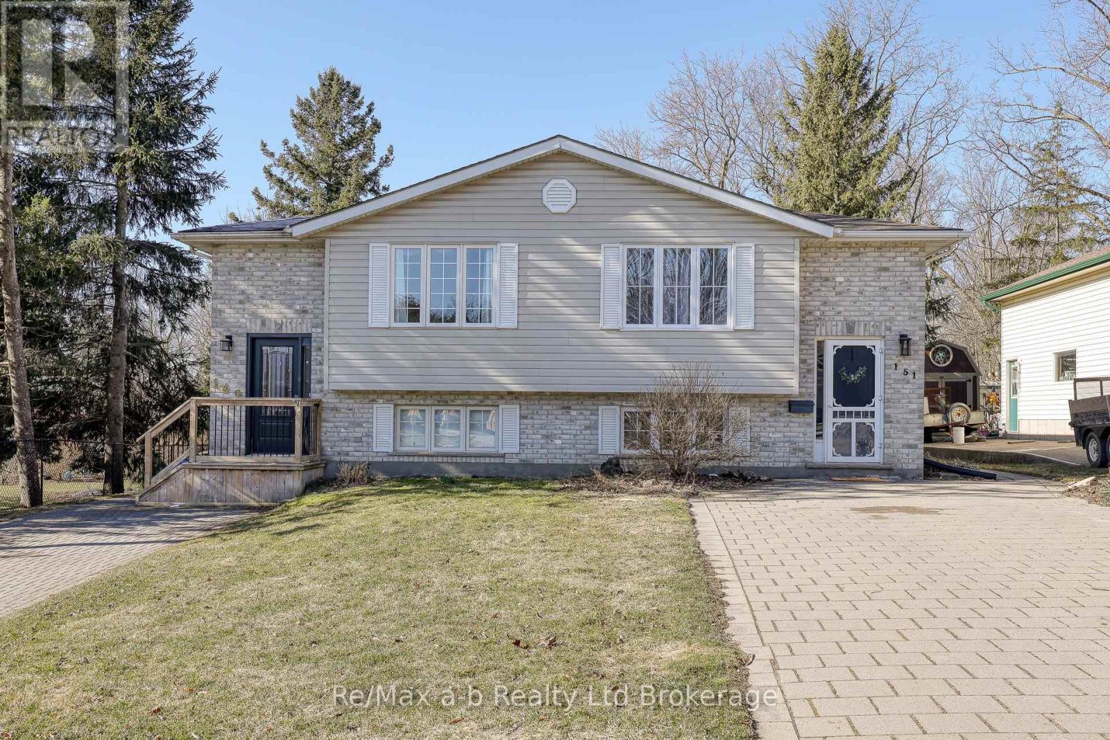 Property at 151 BRUCE STREET image 1