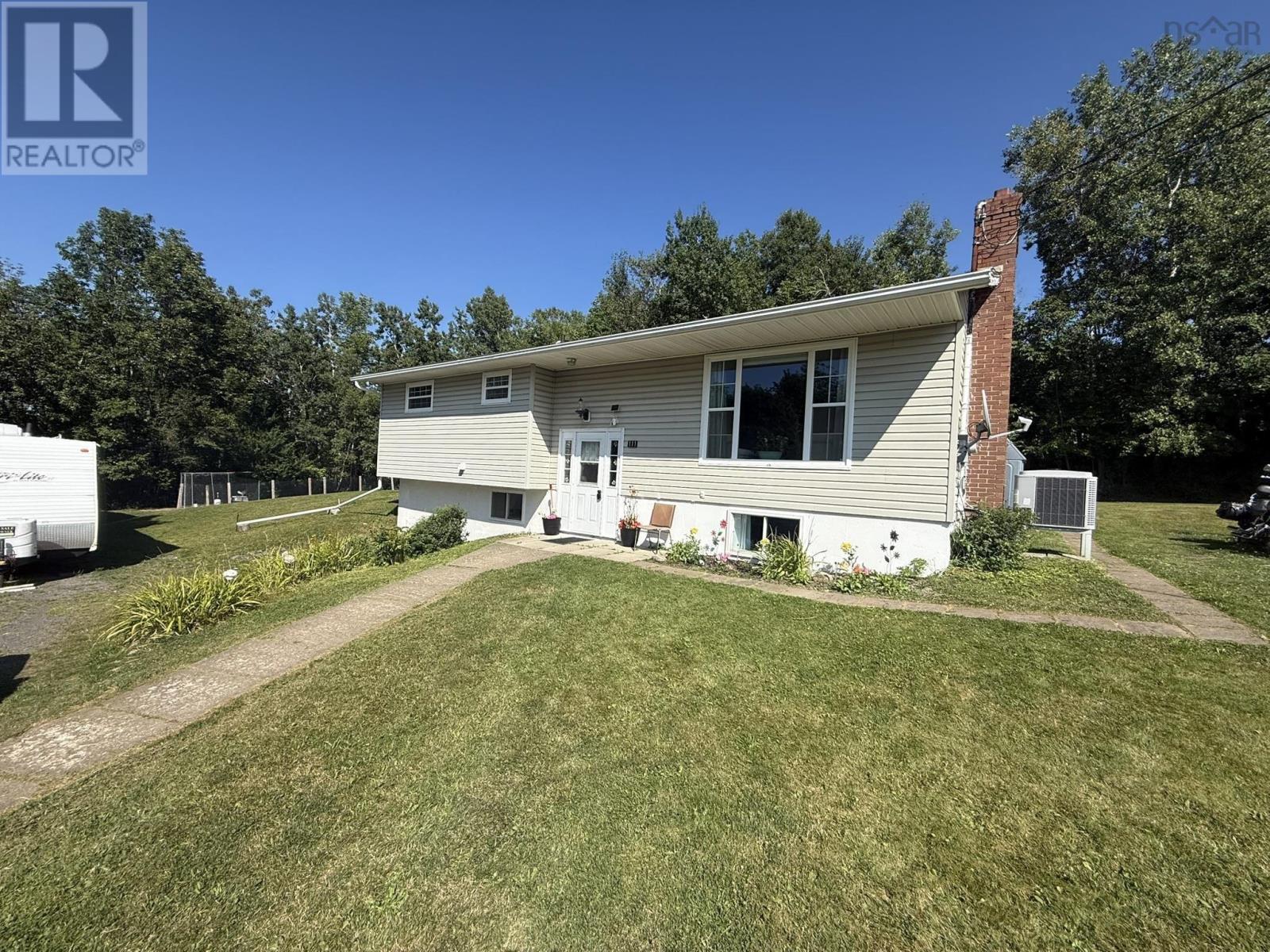 111 Grandview Avenue, Trenton, Nova Scotia  B0K 1X0 - Photo 2 - 202502786