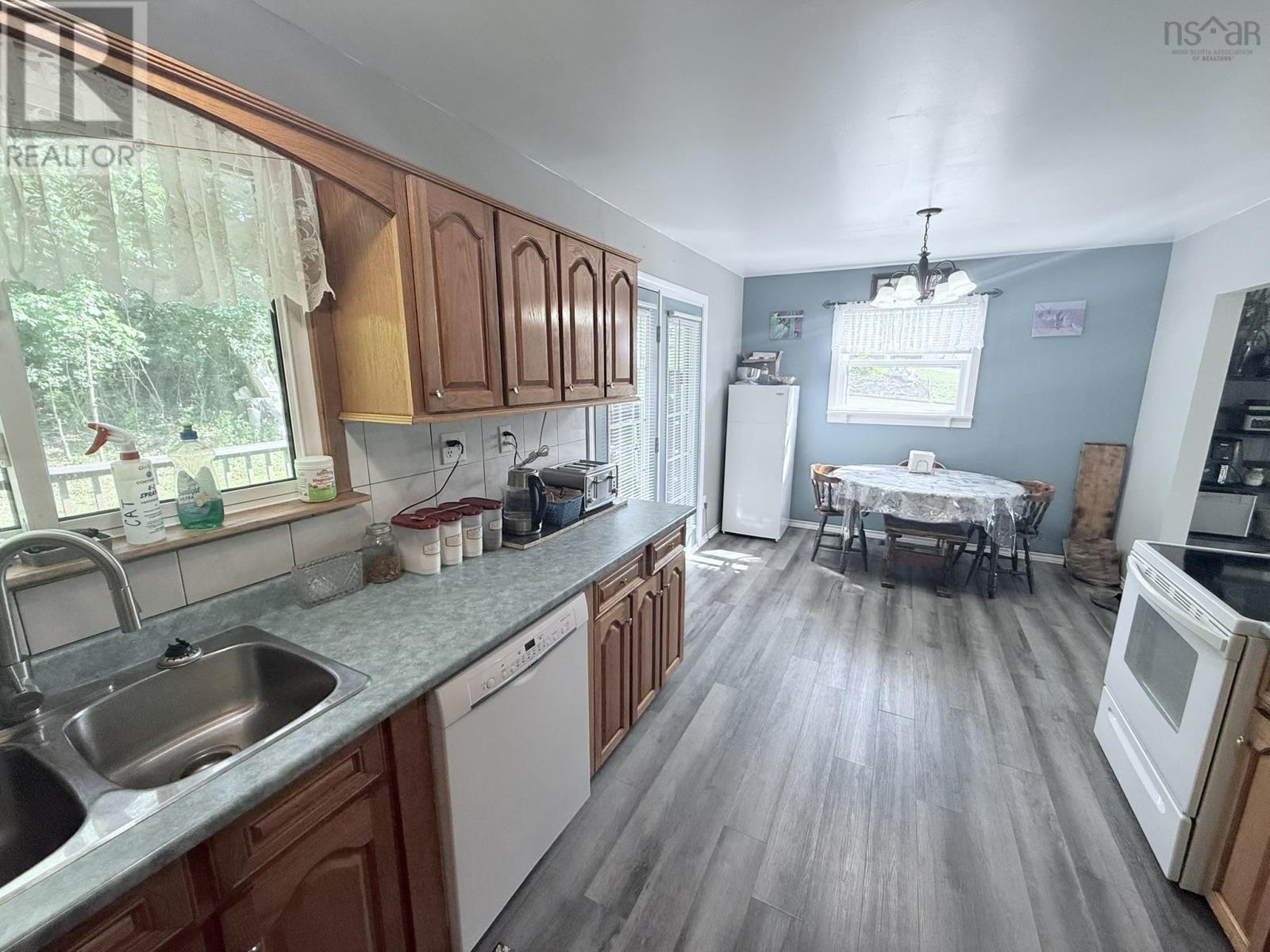 111 Grandview Avenue, Trenton, Nova Scotia  B0K 1X0 - Photo 9 - 202502786