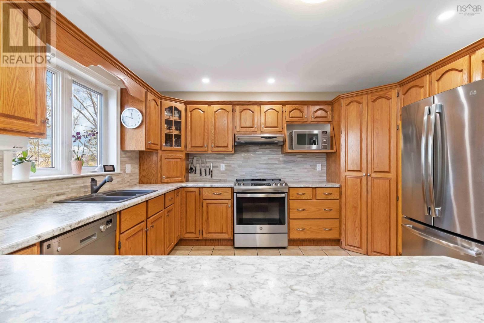 32 Hillview Drive, Dartmouth, Nova Scotia  B2W 6J2 - Photo 18 - 202506062