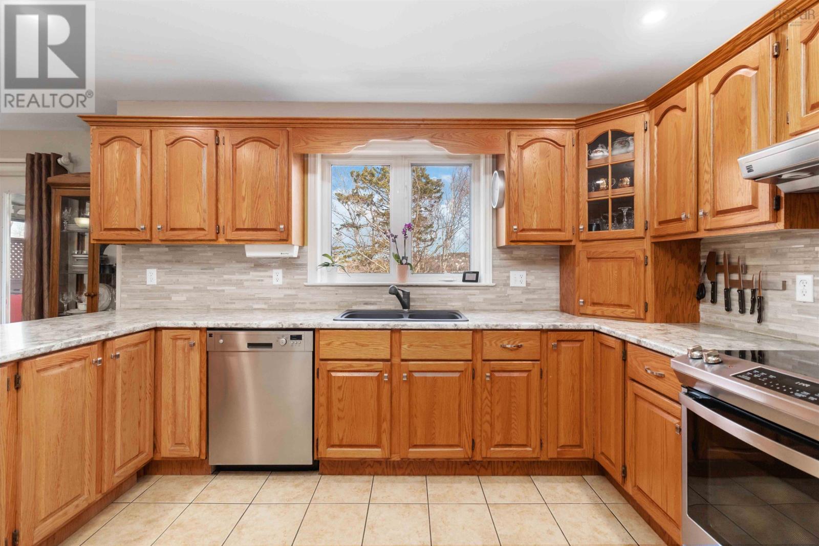 32 Hillview Drive, Dartmouth, Nova Scotia  B2W 6J2 - Photo 21 - 202506062